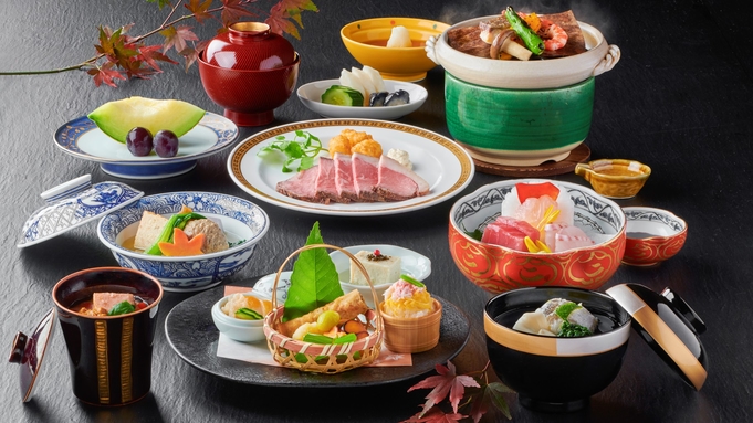 本館【夏季限定プラン】夕食はレストランで美味会席/朝食はビュッフェ　7月20日〜8月31日